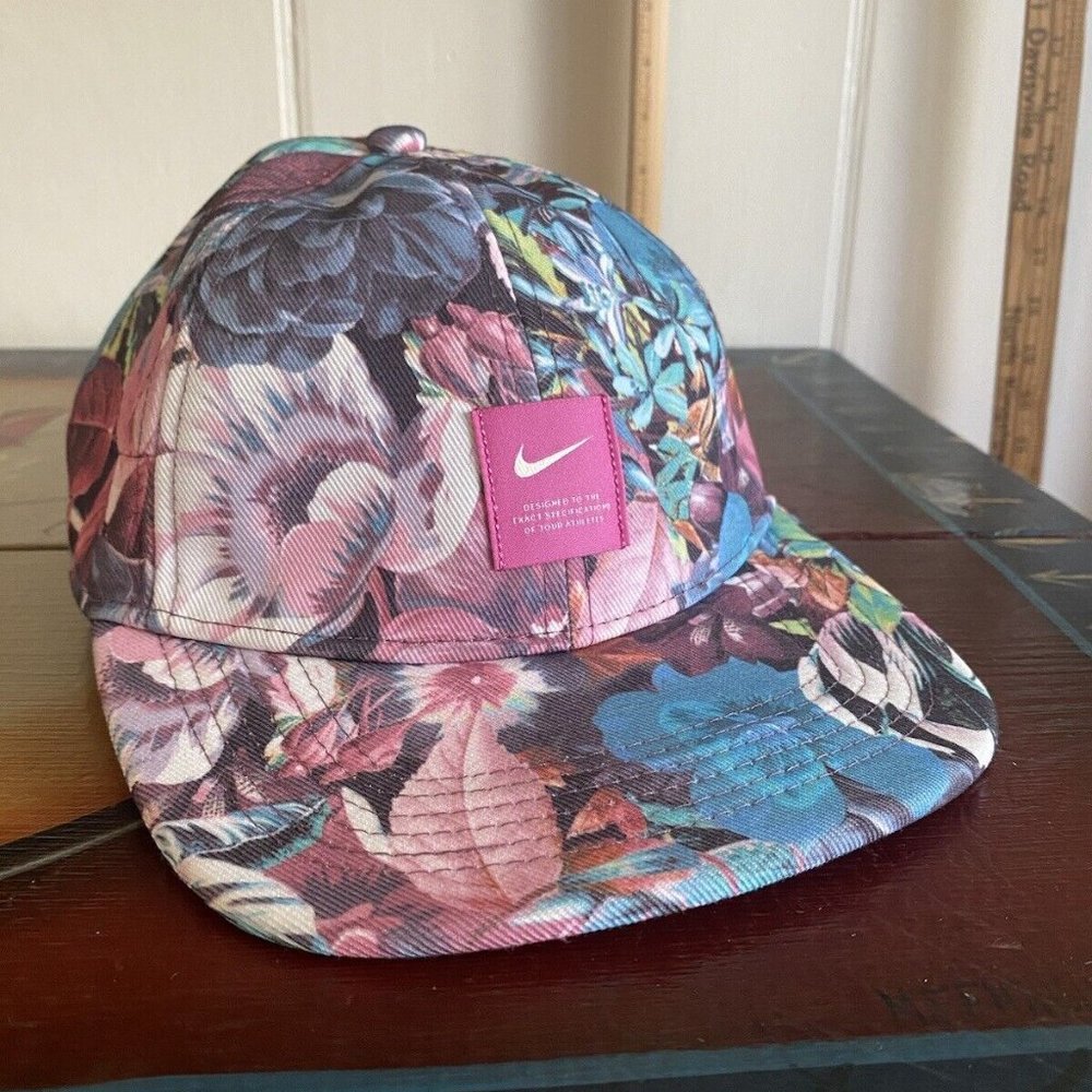 Hat Nike Heritage 86 dri fit Nike golf tropical floral womens adjustable o/s EUC